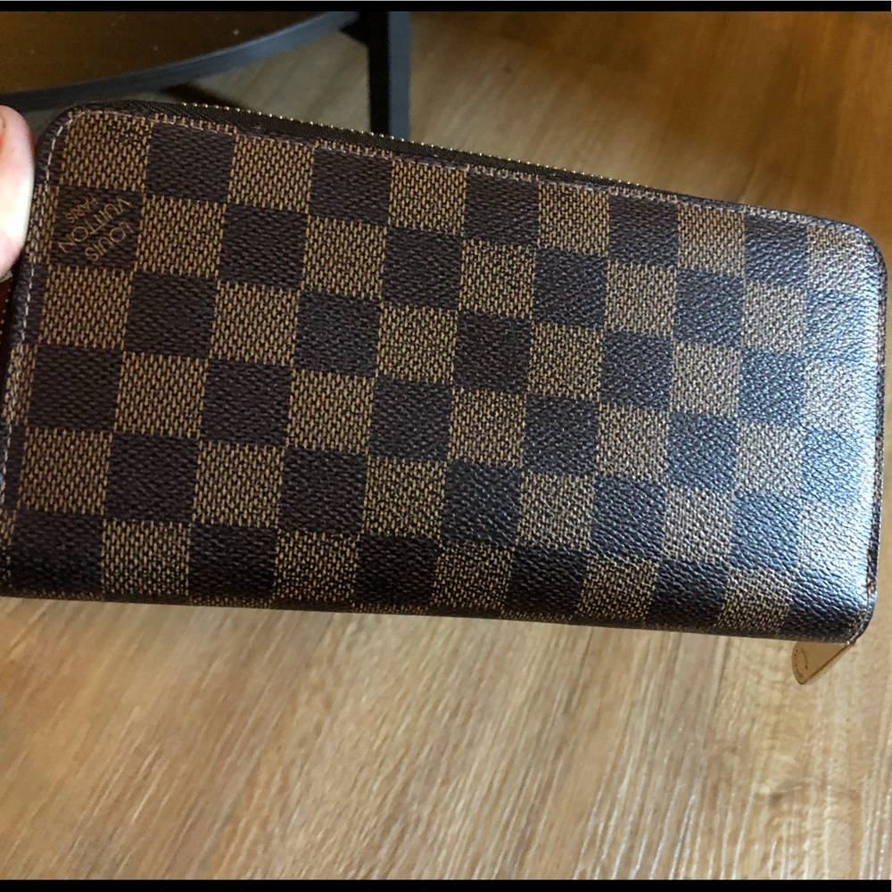 Louis Vuitton Damier wallet